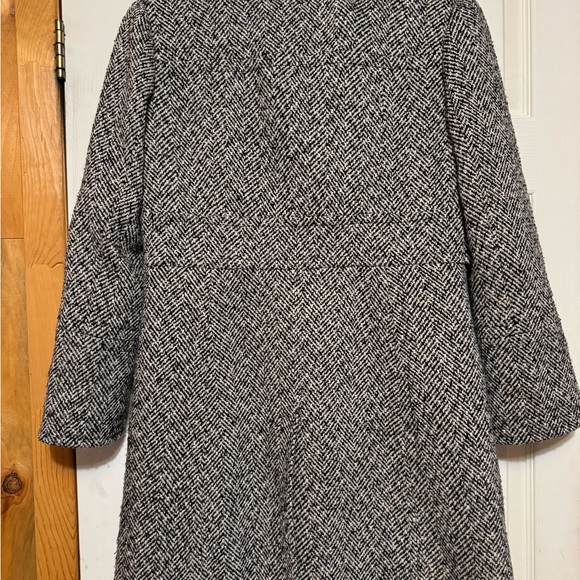 Size M. VG cond. Pit to Pit 20",length 35" - Picture 2 of 2